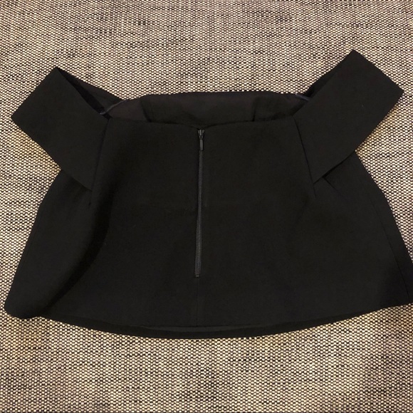 CAMEO structured off the shoulder top 🪐 - Picture 4 of 4